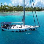 La barca di Altamarea per crociere alle isole Tonga in Polinesia